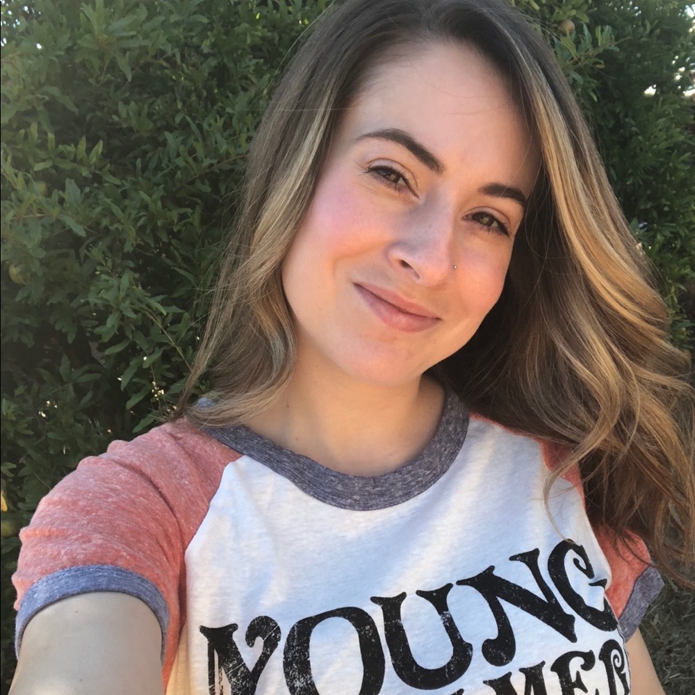 🌸 Poshmark ambassador! 🌸